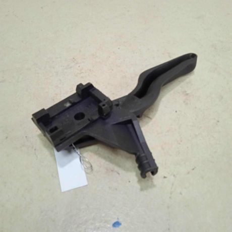 rucka-otkryvaniia-kapota-opel-zafira-b-art-66158-big-1