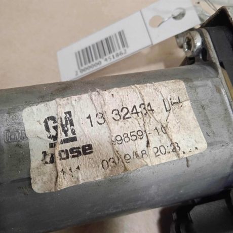 steklopodieemnik-perednii-levyi-elektro-opel-zafira-b-art-66330-big-1