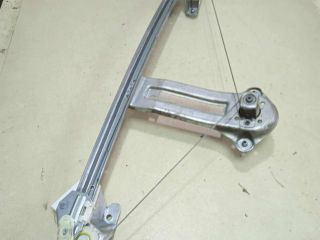 steklopodieemnik-zadnii-levyi-mexaniceskii-opel-zafira-b-art-66547