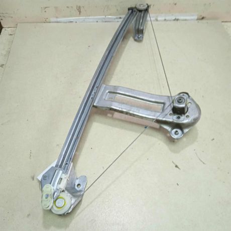 steklopodieemnik-zadnii-levyi-mexaniceskii-opel-zafira-b-art-66547-big-0