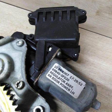 steklopodieemnik-elektro-zadnii-levyi-toyota-corolla-verso-i-restailing-art-67547-big-3