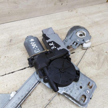 steklopodieemnik-zadnii-pravyi-elektro-peugeot-307-do-rest-art-71678-big-1