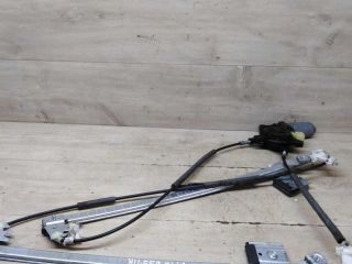 steklopodieemnik-perednii-pravyi-mercedes-vito-w639-art-72077