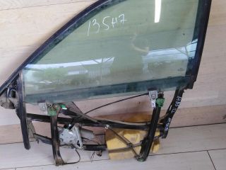 steklopodieemnik-perednii-levyi-elektro-audi-a4-b5-original-art-72081