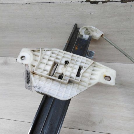 steklopodieemnik-perednii-levyi-elektro-hyundai-sonata-4-ef-art-72270-big-1