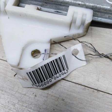 steklopodieemnik-mexaniceskii-zadnii-pravyi-hyundai-accent-ii-art-72720-big-1