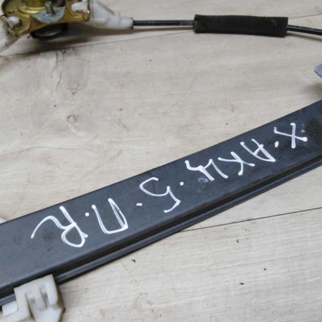 steklopodieemnik-mexaniceskii-perednii-pravyi-hyundai-accent-ii-art-72731-big-1