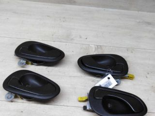 rucka-otkryvaniia-dveri-vnutrenniaia-mitsubishi-space-star-i-art-73508