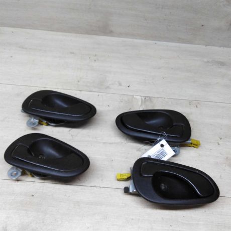 rucka-otkryvaniia-dveri-vnutrenniaia-mitsubishi-space-star-i-art-73508-big-0