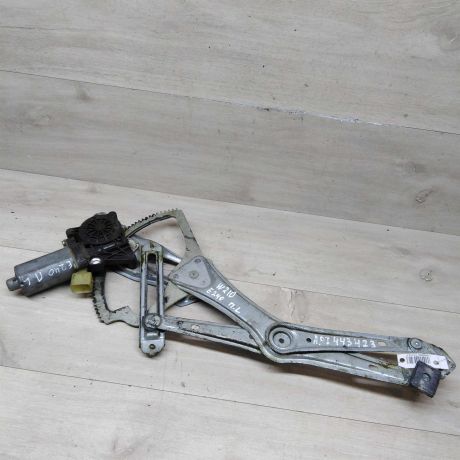 steklopodieemnik-perednii-levyi-elektro-mercedes-w210-e320-art-74146-big-0