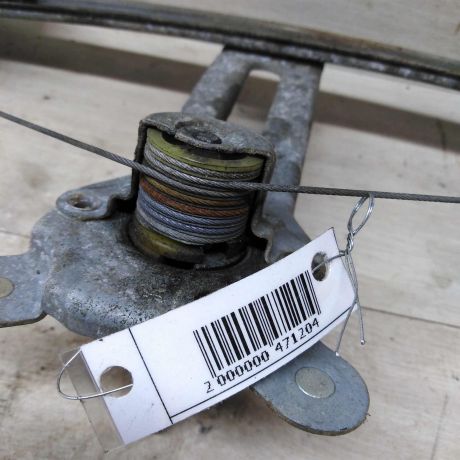 steklopodieemnik-mexaniceskii-perednii-pravyi-renault-logan-i-art-74210-big-2