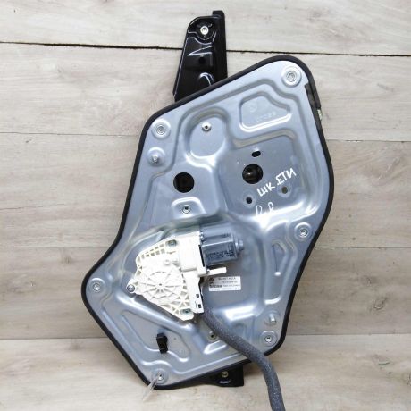 steklopodieemnik-perednii-pravyi-elektro-skoda-yeti-i-art-75416-big-0