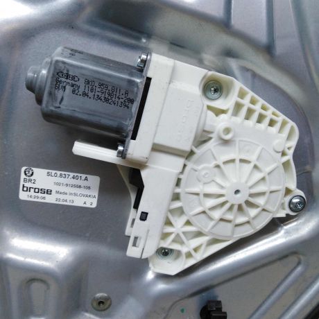 steklopodieemnik-perednii-levyi-elektro-skoda-yeti-i-art-75498-big-2