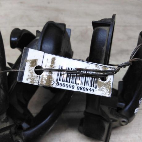 rucka-vnutrenniaia-otkryvaniia-dveri-ford-focus-1-art-75639-big-1