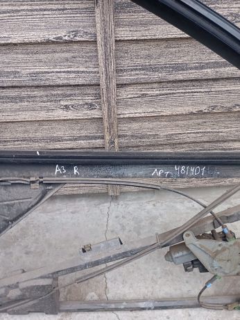 steklopodieemnik-perednii-pravyi-audi-a3-8l-elektro-art-75973-big-4