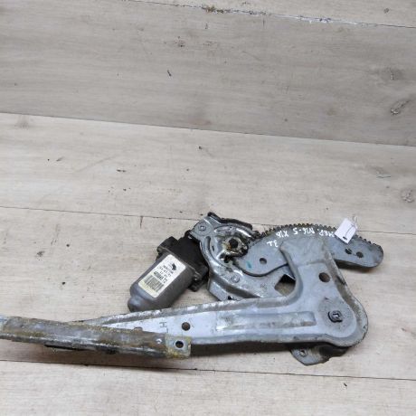 steklopodieemnik-zadnii-levyi-elektro-nissan-almera-ii-n16-art-77628-big-2