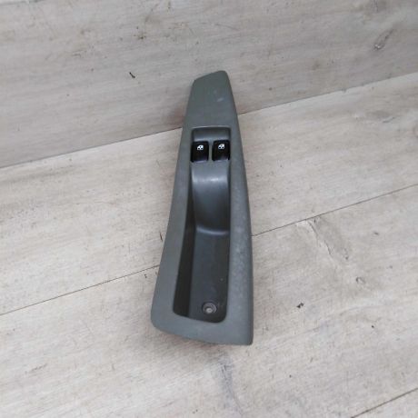 blok-upravleniia-steklopodieemnikami-chevrolet-lacetti-xetcbek-art-77995-big-0