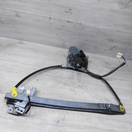 steklopodieemnik-perednii-levyi-elektro-mazda-323-defekt-art-78716-big-0