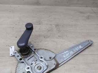 steklopodieemnik-zadnii-levyi-mazda-323-art-79374