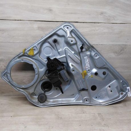 steklopodieemnik-zadnii-pravyi-elektro-skoda-superb-i-art-79860-big-0