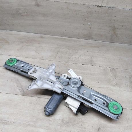 steklopodieemnik-zadnii-pravyi-elektro-opel-vectra-c-art-81365-big-0