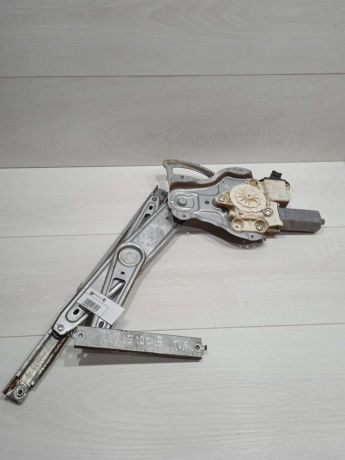 steklopodieemnik-elektro-perednii-pravyi-toyota-corolla-ix-e120-e130-art-81730-big-0