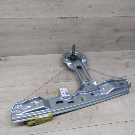 steklopodieemnik-mexaniceskii-zadnii-levyi-ford-focus-3-art-82513-big-0