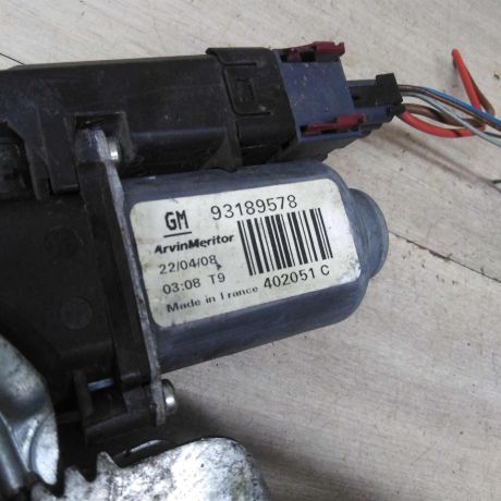 steklopodieemnik-perednii-pravyi-elektro-opel-meriva-a-art-82551-big-4