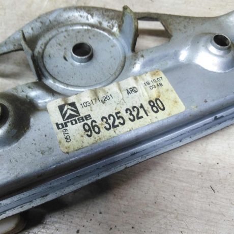 steklopodieemnik-zadnii-pravyi-mexaniceskii-citroen-c5-i-restailing-art-82698-big-3