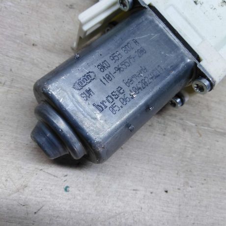 steklopodieemnik-perednii-pravyi-audi-a6-c6-elektro-art-83521-big-1