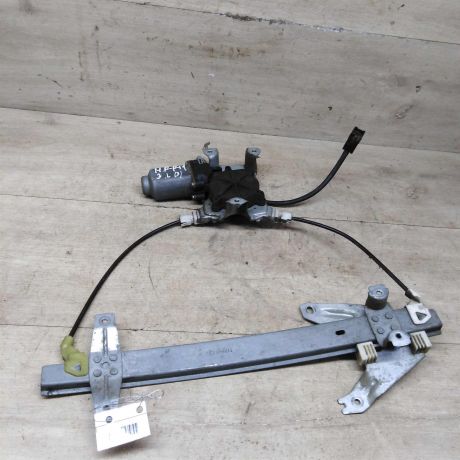 steklopodieemnik-zadnii-levyi-elektro-nissan-primera-p11-art-83883-big-0