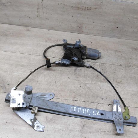 steklopodieemnik-zadnii-pravyi-elektro-nissan-primera-p11-art-84098-big-0