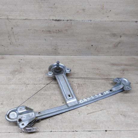 steklopodieemnik-mexaniceskii-zadnii-pravyi-opel-astra-h-art-84294-big-0