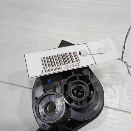 rucka-otkrytiia-kapota-kia-ceed-art-84341-big-2