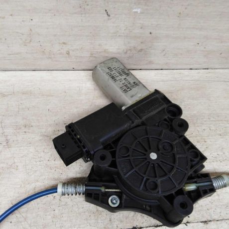 steklopodieemnik-perednii-pravyi-elektro-opel-corsa-d-art-84844-big-1