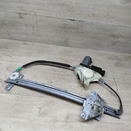 steklopodieemnik-perednii-pravyi-elektro-mitsubishi-carisma-i-art-85093-big-0