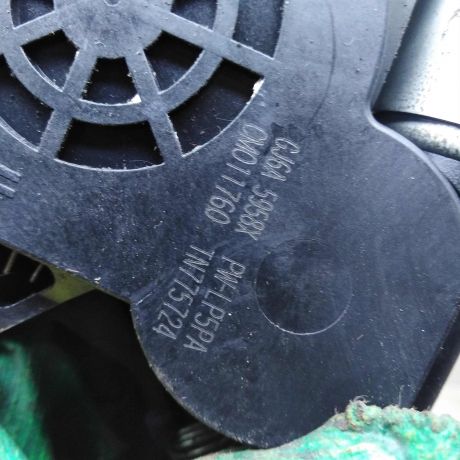 steklopodieemnik-zadnii-pravyi-elektro-mazda-3-bk-art-85380-big-2