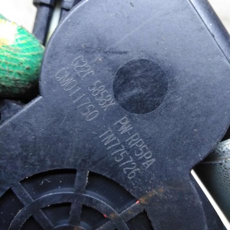 steklopodieemnik-zadnii-levyi-elektro-mazda-3-bk-art-85419-big-2