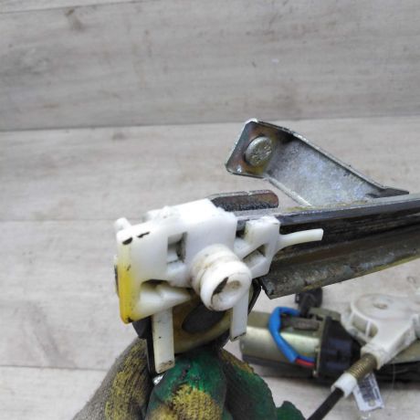 steklopodieemnik-perednii-pravyi-elektro-fiat-marea-fiat-brava-art-86535-big-2