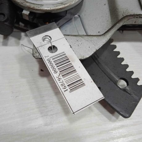 steklopodieemnik-elektriceskii-hyundai-matrix-art-86704-big-1