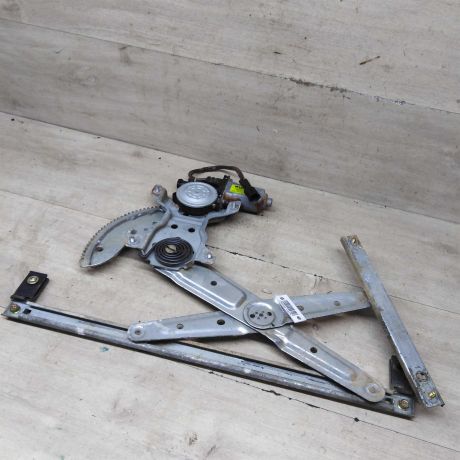 steklopodieemnik-perednii-pravyi-elektro-kia-carens-i-rs-art-86770-big-0