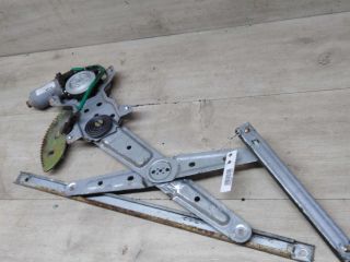 steklopodieemnik-zadnii-levyi-elektro-kia-carens-i-rs-art-86829