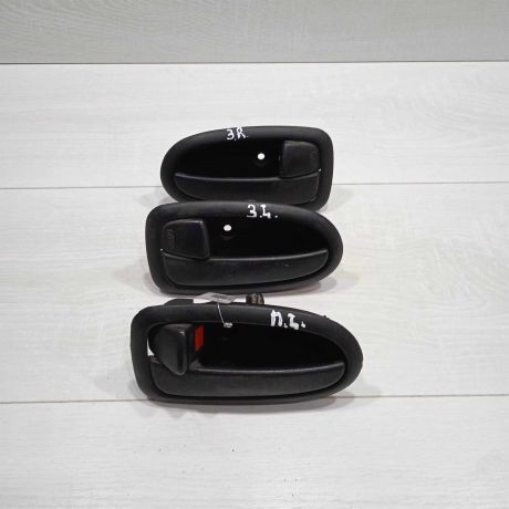 rucka-otkryvaniia-dveri-vnutrenniaia-hyundai-matrix-art-87099-big-0