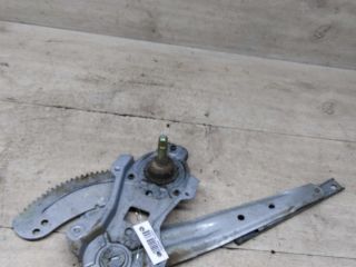 steklopodieemnik-zadnii-levyi-mexaniceskii-nissan-almera-n16-art-87203