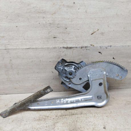 steklopodieemnik-zadnii-levyi-mexaniceskii-nissan-almera-n16-art-87203-big-1