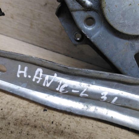 steklopodieemnik-zadnii-levyi-mexaniceskii-nissan-almera-n16-art-87203-big-2