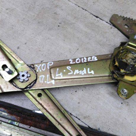 steklopodieemnik-perednii-levyi-elektro-lifan-smily-i-320-art-87306-big-1