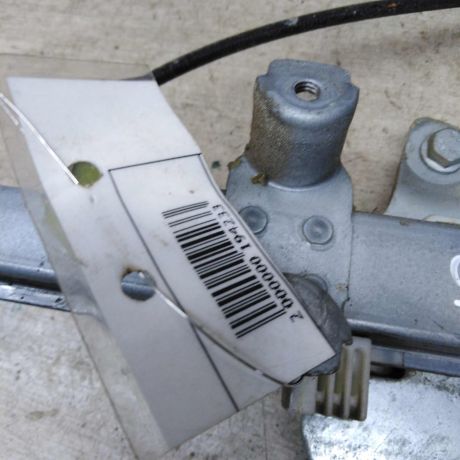 steklopodieemnik-zadnii-levyi-elektro-nissan-primera-p12-art-87315-big-1