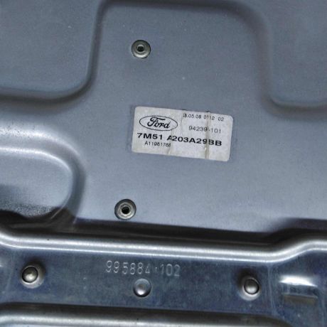 steklopodieemnik-elektriceskii-ford-focus-ii-perednii-levyi-art-87417-big-8