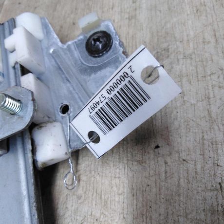 steklopodieemnik-zadnii-pravyi-elektriceskii-kia-rio-ii-art-87678-big-1